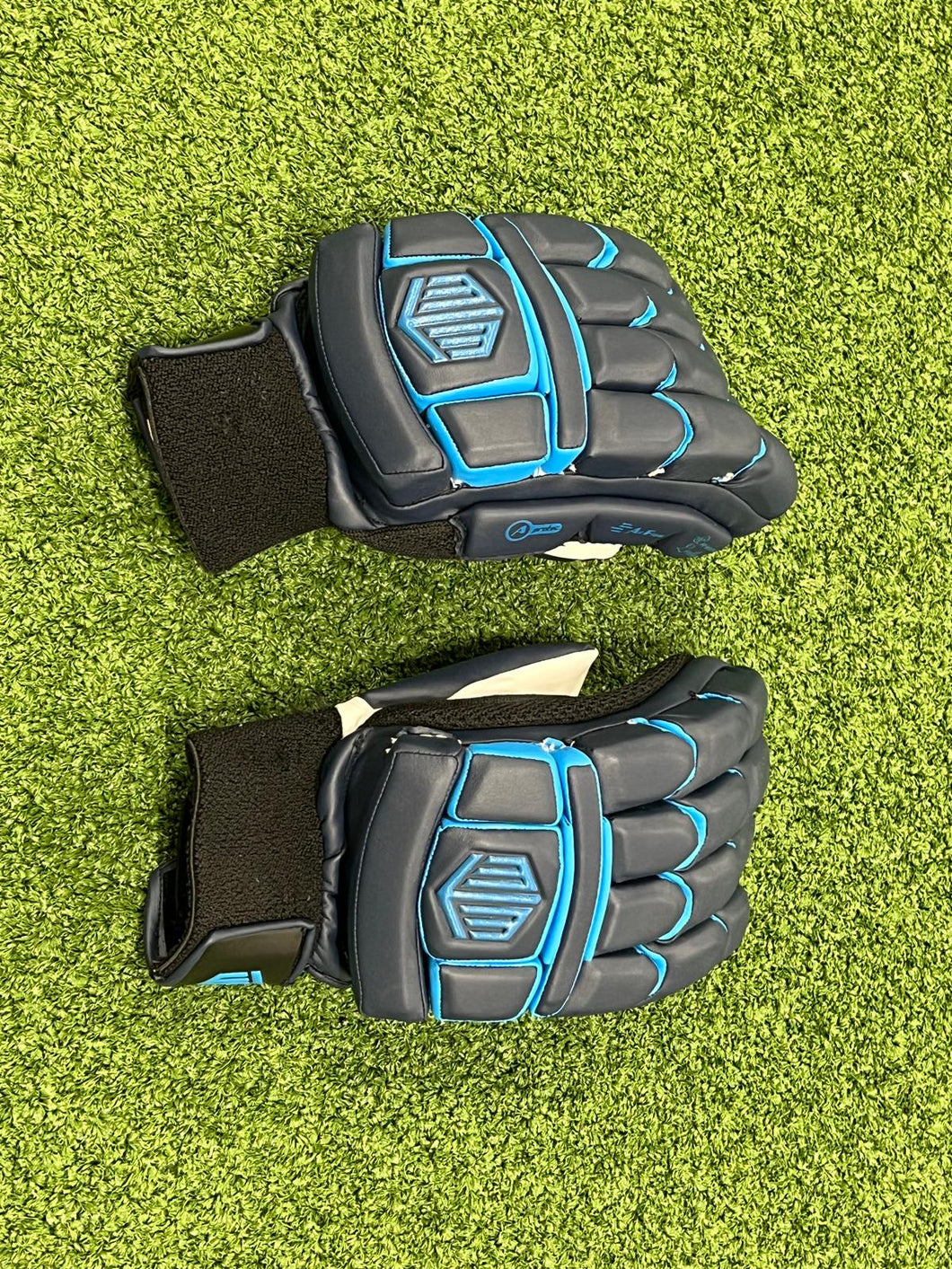 Cricket Gloves